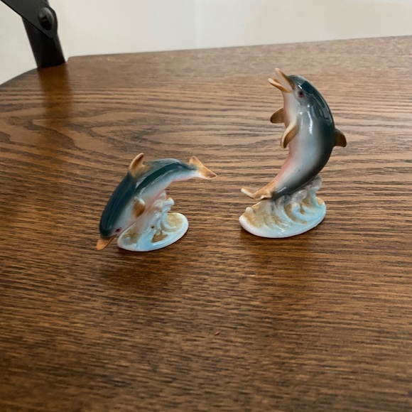 Vintage Dolphins Figurines - Picture 6 of 7